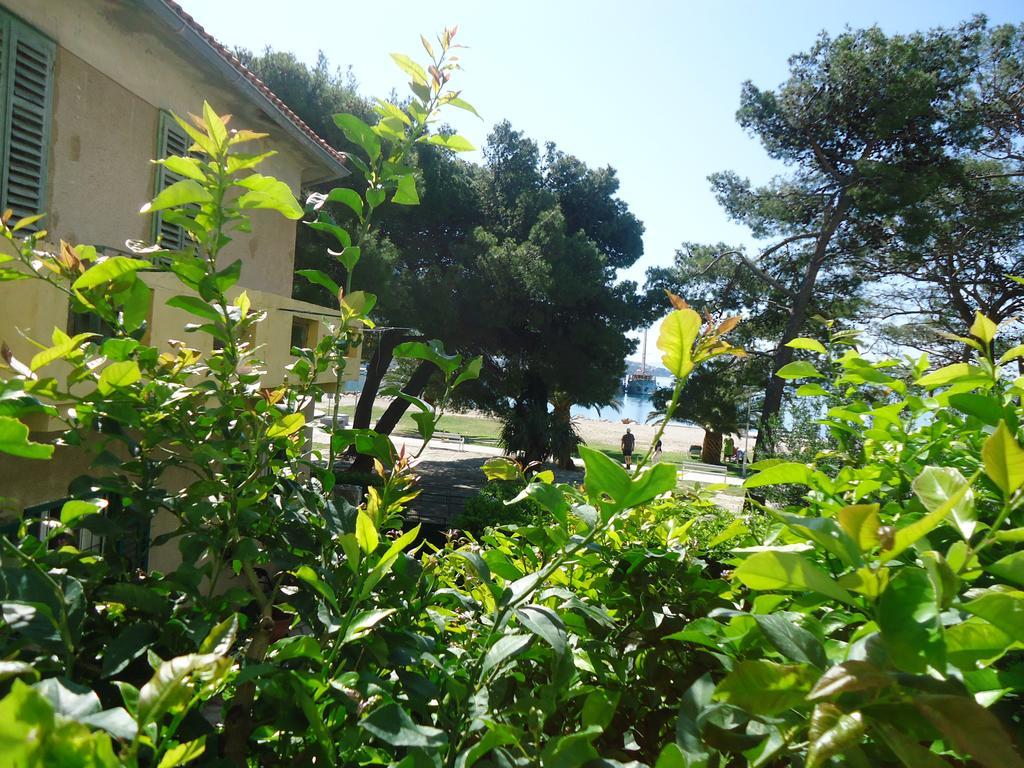 Omis Apartment On The Beach Exterior foto